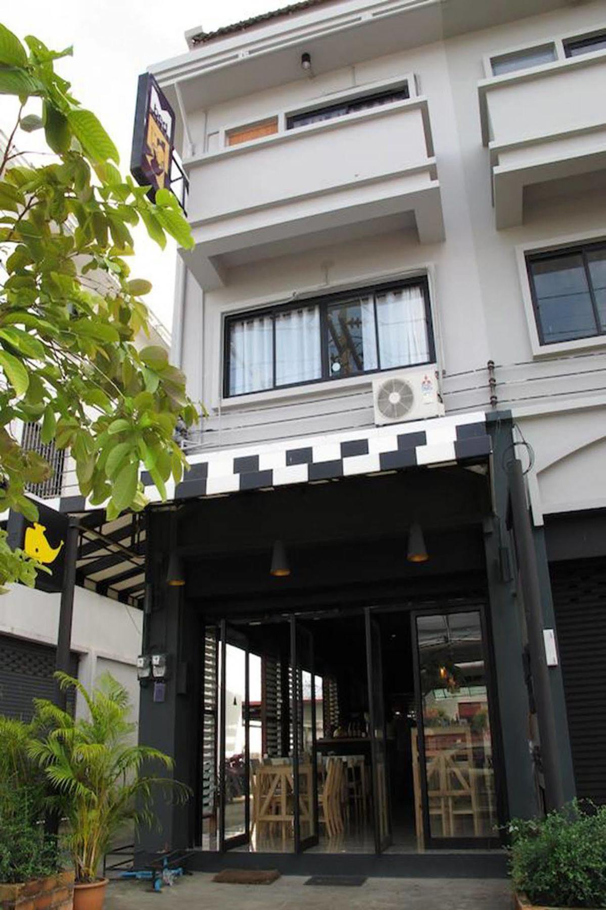 Mbed Phuket Hostel Exterior foto