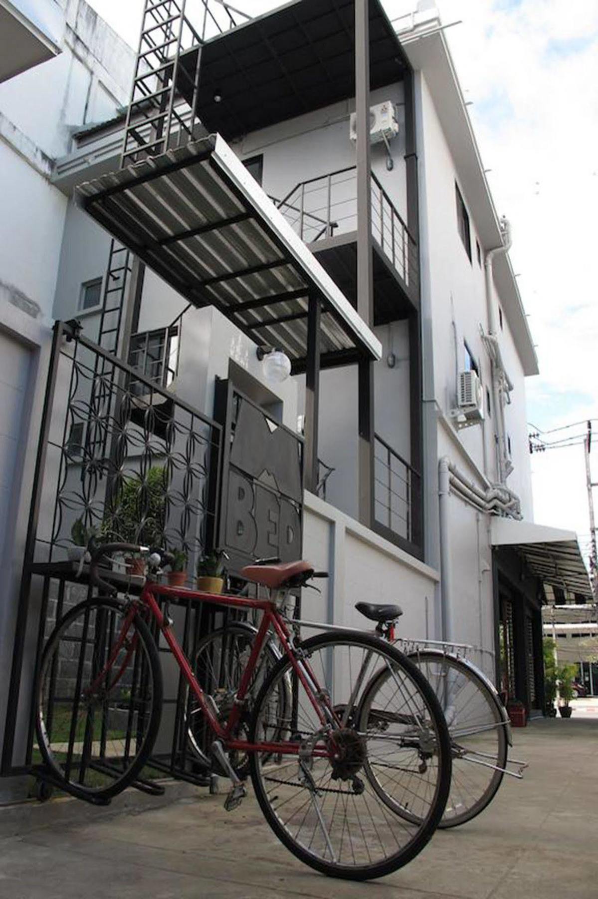 Mbed Phuket Hostel Exterior foto